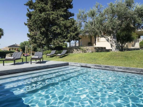 Lovely luxury villa with private pool just a few km from the center of Syracuse Sirakusa